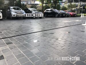 หินปูถนน cobblestone