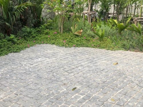hsn-basalt-cobblestone-exterior-resort-driveway-detail