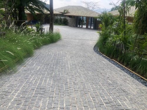 hsn-basalt-cobblestone-exterior-resort-driveway