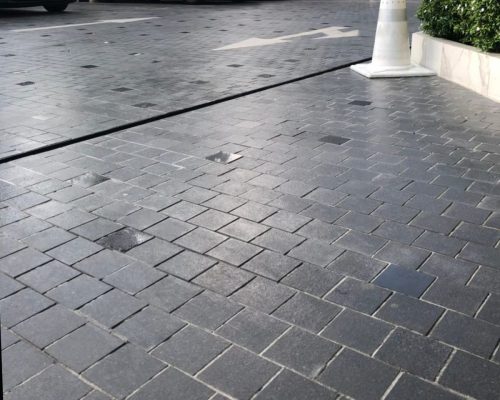 hsn-black-granite-antique-entrance-paving-installed-detail