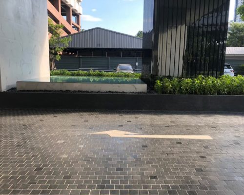 hsn-black-granite-antique-entrance-paving-installed