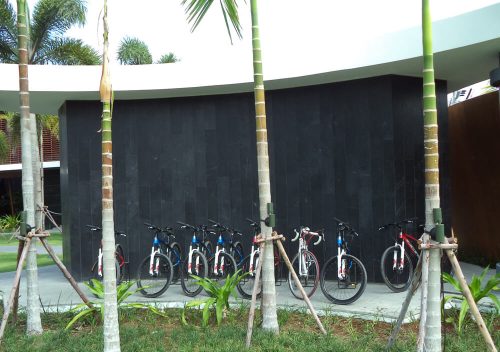 hsn-bluestone-honed-exterior-wall-cladding-wide