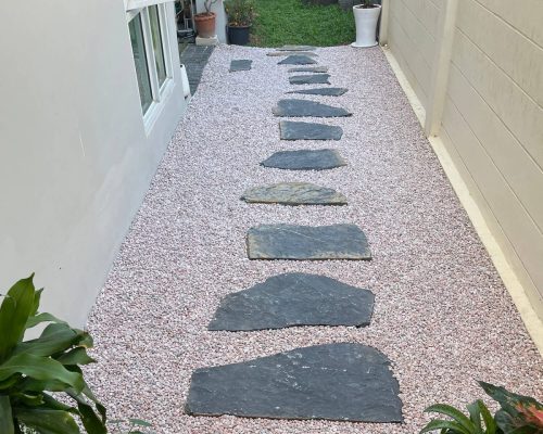 hsn-pebble-rosa-pink-tumbled-garden-pathway