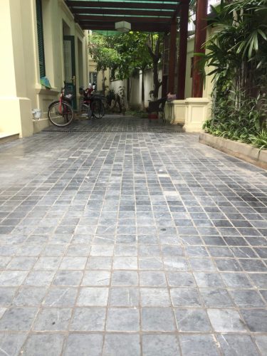 hsn-bluestone-vibrated-exterior-driveway-side